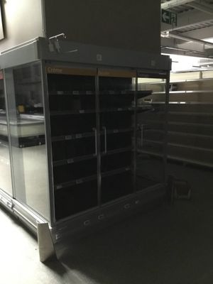 Ensemble de vitrines réfrigérées ouvrant à 3 portes vitrées …