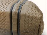 an image of a bag with a zipper on it