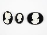 trois silhouettes en noir et blanc représentant un homme et une femme