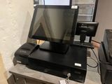 une image représentant un ordinateur de bureau et une imprimante posés sur un bureau