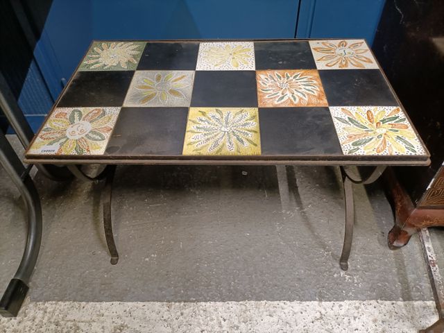 Table basse plateau carrelé, fer forgé