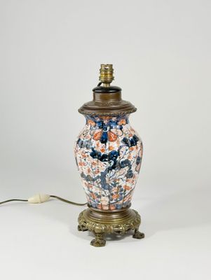 an image of a lamp that is on a table