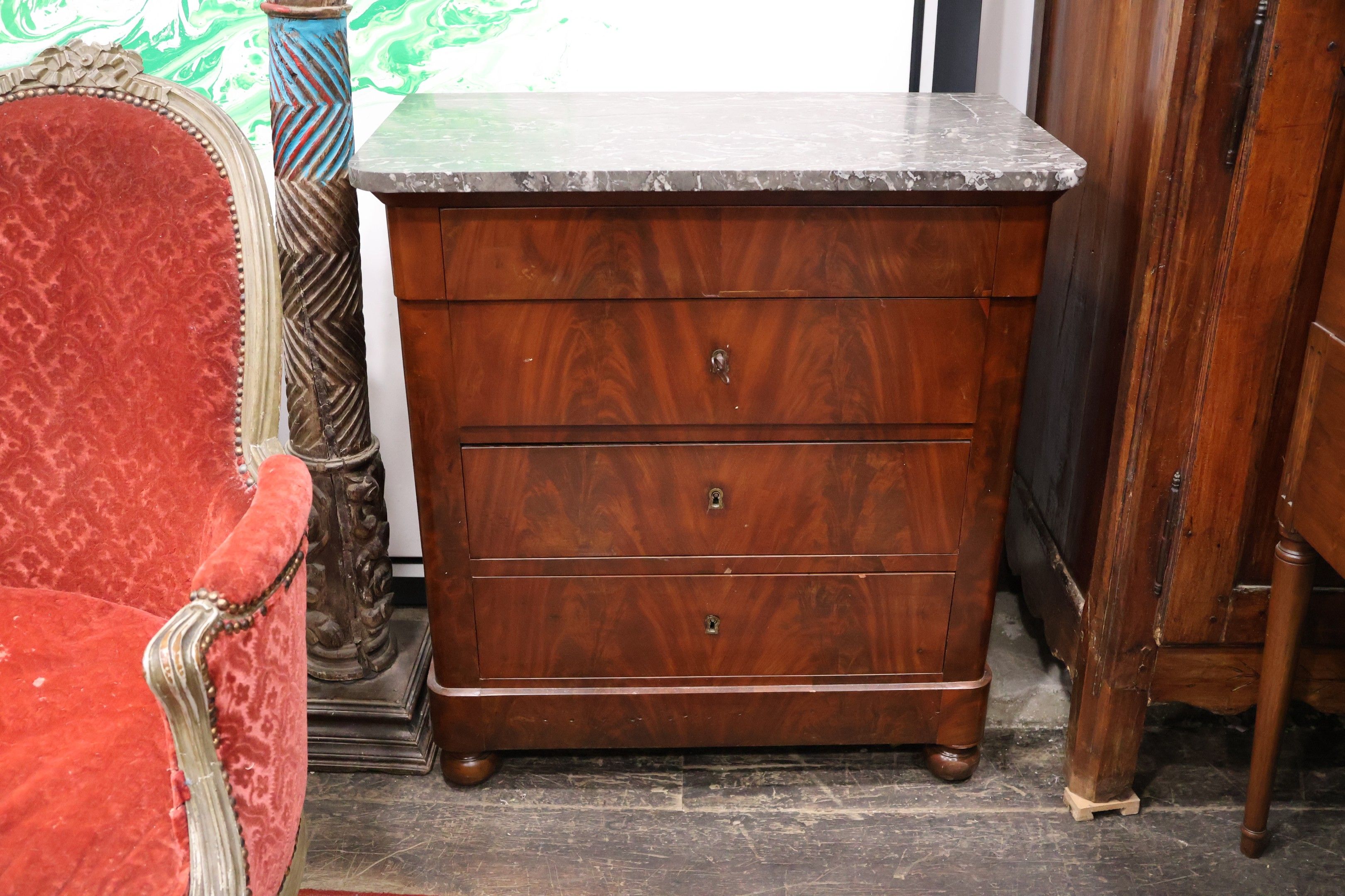Commode en acajou et placage d'acajou ouvrant par quatre tir…