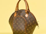 Sac Louis Vuitton sur fond jaune