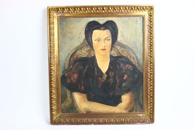 tableau représentant une femme en robe noire assise sur une chaise