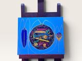 tableau représentant une boîte bleue sur laquelle est peint un poisson