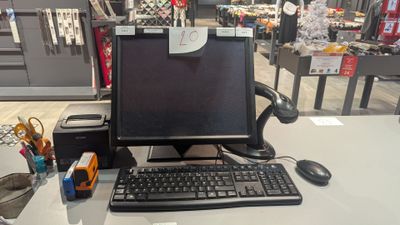 CONFIGURATION de caisse composé de d'un ordinateur HP, douch…