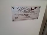 a sign on the door of a building that says wai