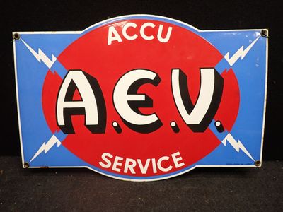 Une ancienne enseigne du service AEV est représentée sur fond noir