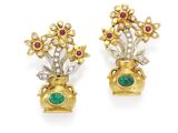 paire de boucles d'oreilles en émeraude et diamant