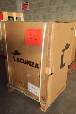 a large box that is sitting on top of a pallet
