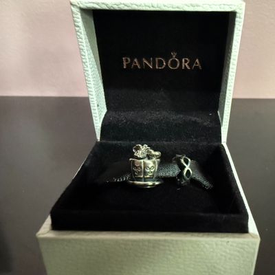 Lot de 2 charm's PANDORA en argent 925, "Souris dans tasse à…