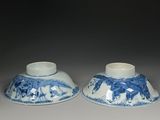pair of chinese blue and white porcelain bowls and covers