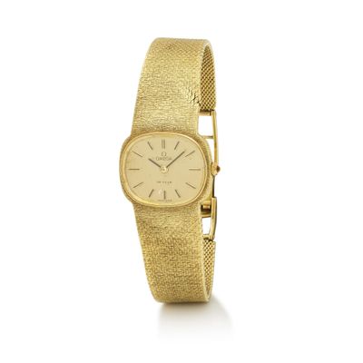 an 18k yellow gold ladies ' s wrist watch