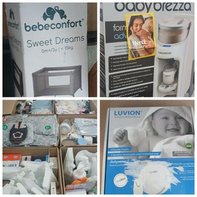 plusieurs photos de produits pour bébés présentés dans des boîtes posées sur une table