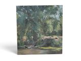 une reproduction d'un tableau représentant une rivière avec des arbres en arrière-plan