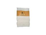 un gros plan sur une paire de chaussettes blanches sur fond blanc