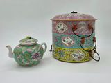 a tea pot and a tea pot sitting next to each other