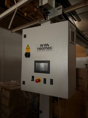 SOREZE - S54 -Un bras manipulateur NEOMEC (vingtaine d'année…