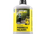 un gros plan d'un flacon de produit nettoyant sur fond blanc