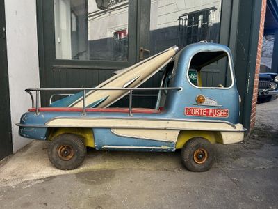 MANEGE « porte fusée » Jouet de manège