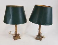 Paire de lampes en métal argenté, fût colonne cannelée - Sty…