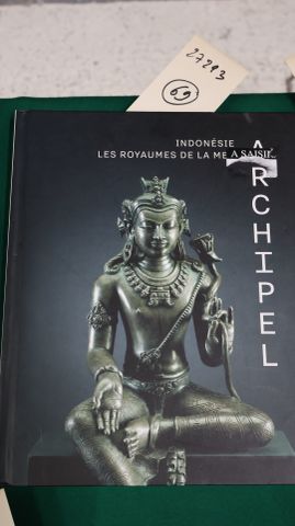 ARCHIPEL Indonésie les royaumes de la mer. Snoeck, 2017. In-4, ca...