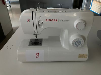 MACHINE A COUDRE SINGER MADAME 4 - Photo 1
