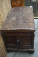 Malle du XVIIIe siècle en chêne - H : 66 cm - L : 93 cm - P … (photo 2)