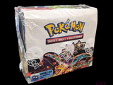 une boîte de cartes à collectionner Pokémon sur fond noir
