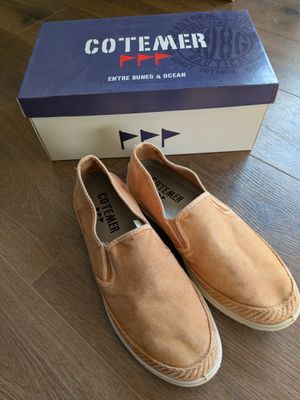 Paire de chaussures de marque COTE MER