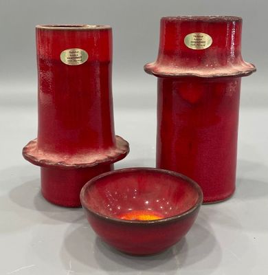 TÖPFERHOF RÖMHILD Réunion de deux vases en terre cuite émail…