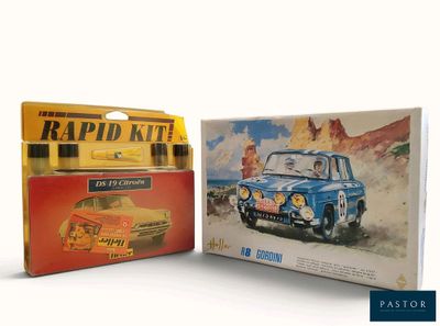 une boîte avec l'image d'une voiture bleue et une boîte avec l'image d'une voiture jaune