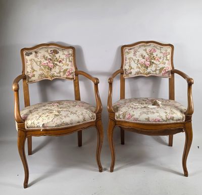 Paire de fauteuils bridge en bois naturel recouverts d’une s…