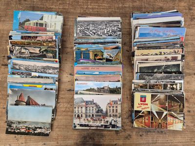Sac de cartes postales modernes des départements français