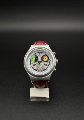 Montre Disney Mickey Mouse avec bracelet en cuir rouge et cadran Mickey Mouse