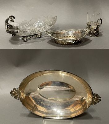 deux photos d'un plateau en argent sur lequel est posé un bol en verre