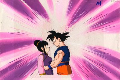 Gohan de Dragon Ball et Gohan s'étreignant devant un fond rose et blanc