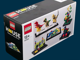 a box that has a lego house set inside of it