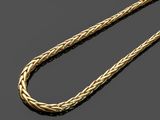 un collier à chaîne cordée en or 18 carats