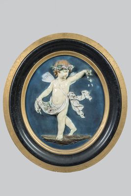 une image représentant un ange sur une assiette