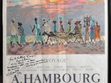 tableau représentant un groupe de personnes marchant dans une rue devant un coucher de soleil