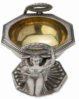 Vase Russe EN Argent DorÉ DÉCorÉ D’Une Figure AilÉE DE LA GL…