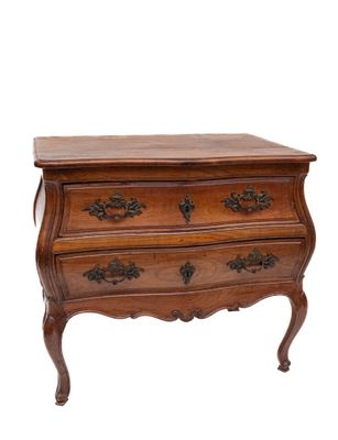 Commode à façade et cotés galbés en noyer à deux rangées de …