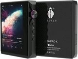 une image représentant un lecteur MP3 noir posé à côté d'une boîte de musique