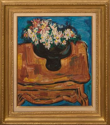 un tableau représentant des fleurs dans un vase posé sur une chaise