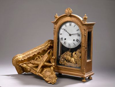 CARTEL D'APPLIQUE et sa console en bois mouluré sculpté et d…