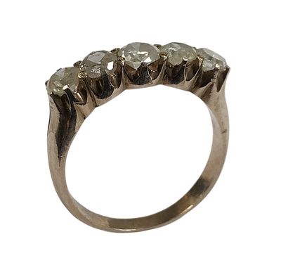 BAGUE en argent doré sertie de cinq diamants, tour de doigt …
