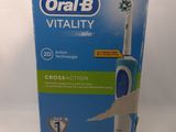 Brosse à dents électrique Oral-B Vitality « CrossAction », neuve dans son emballage d'origine