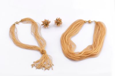 Bijoux en or et sertis de pierres précieuses, Italie - Photo 1